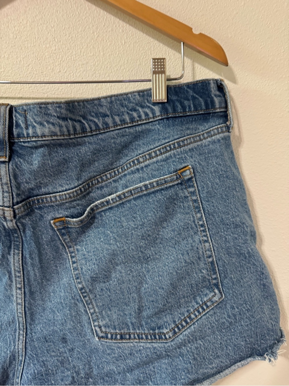 Abercrombie Mid Rise A-Line Short Medium Wash Cutoff Stretch Cotton Denim-34 - Picture 4 of 6
